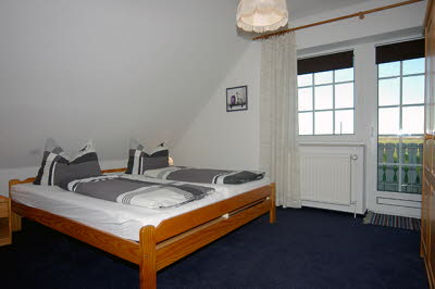 Schlafzimmer hinten 1