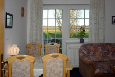 Wohnzimmer hinten 1